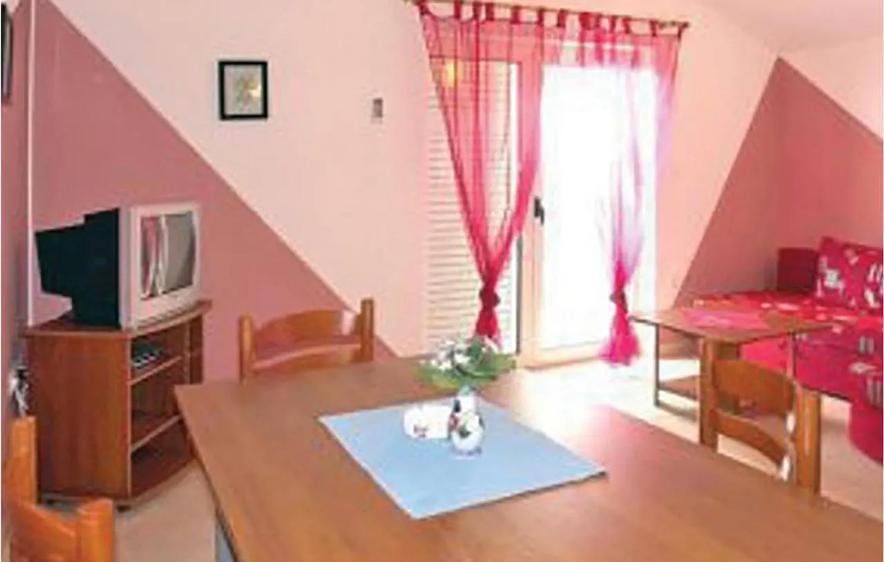 Amazing Apartment In Klenovica