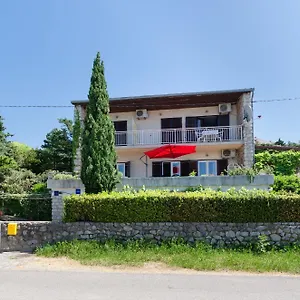 And Luka Apartman